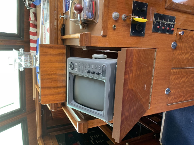 1977 Hatteras 42 LRC