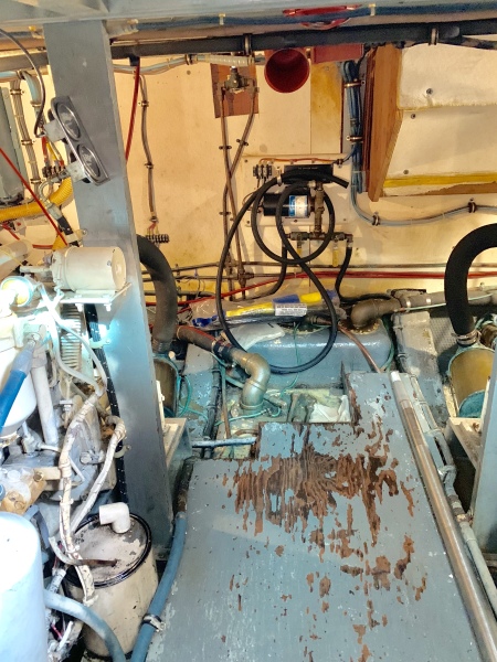 1977 Hatteras 42 LRC