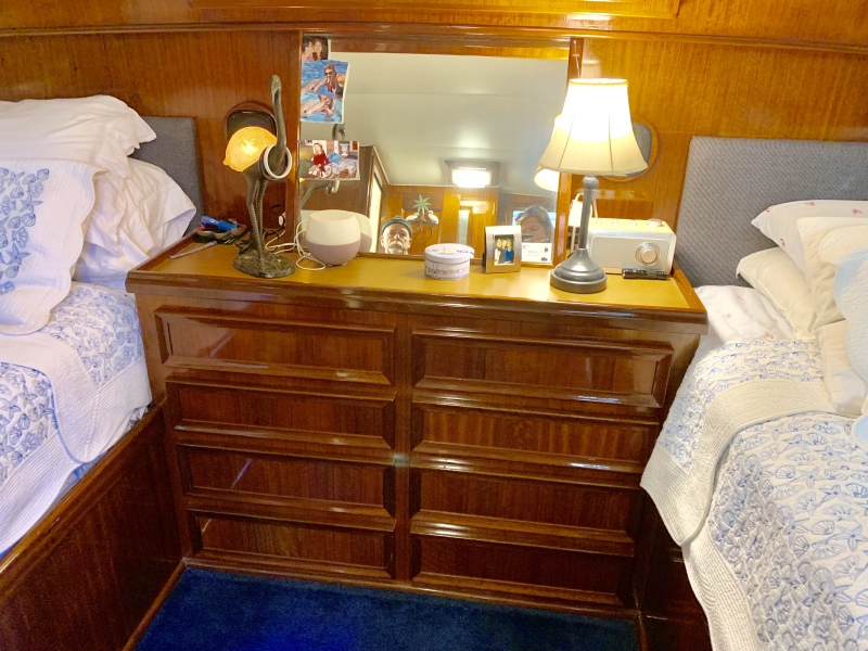 1977 Hatteras 42 LRC