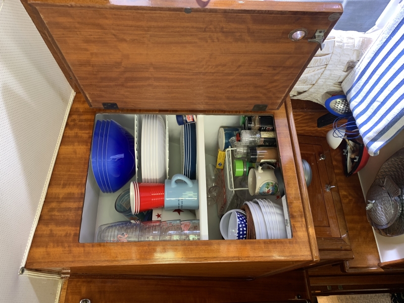 1977 Hatteras 42 LRC