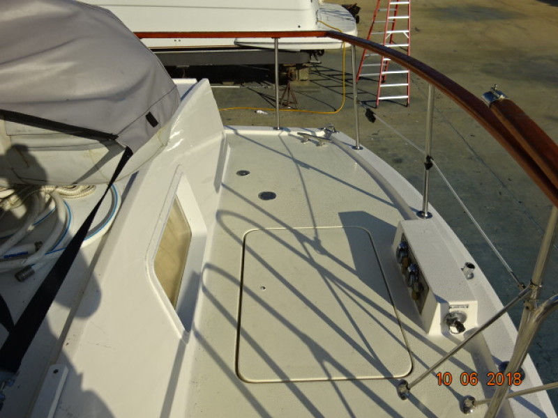 1977 Hatteras 42 LRC