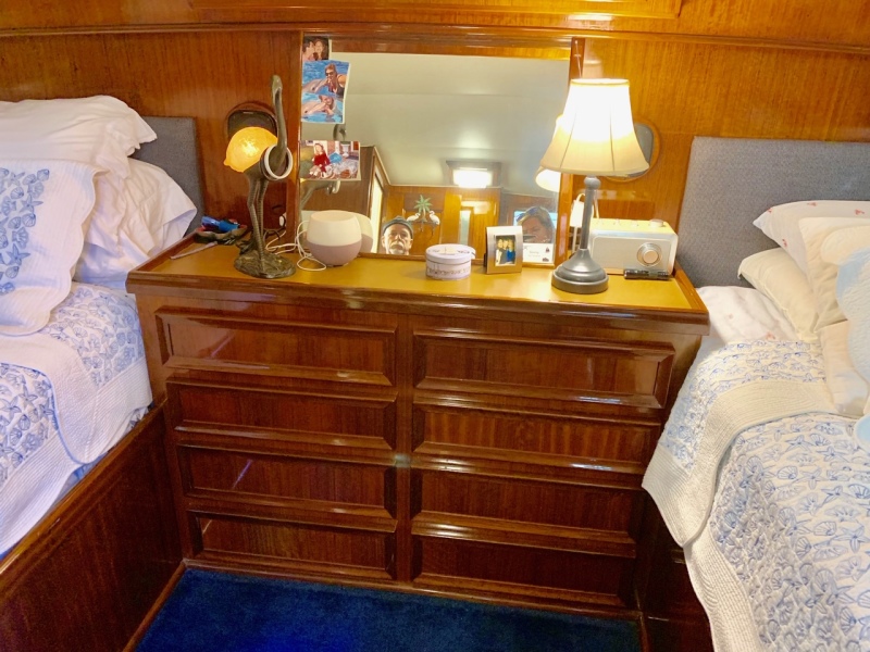 1977 Hatteras 42 LRC
