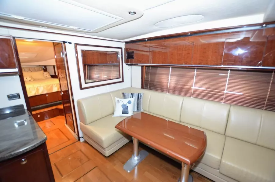 2011 Sea Ray 500 Sundancer