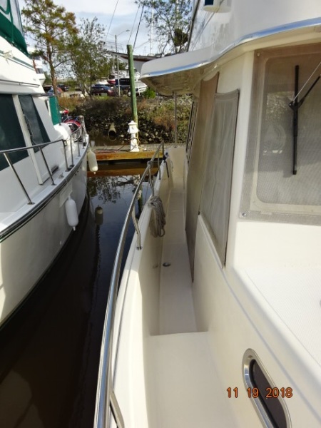 2009 Mainship Expedition
