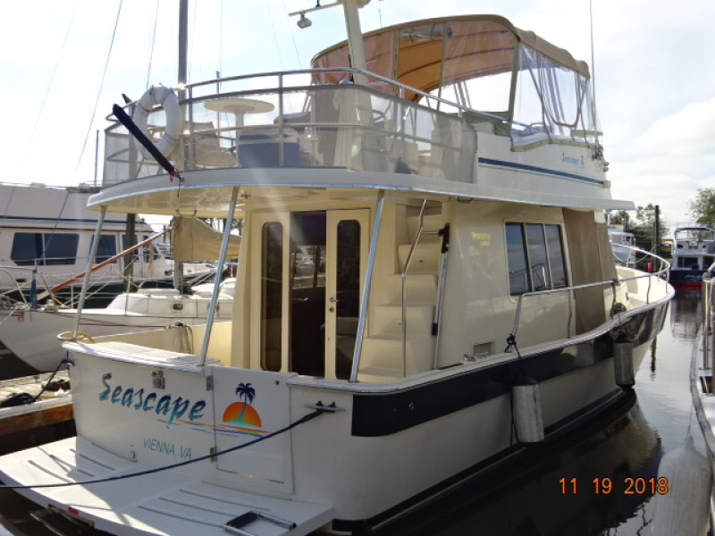 2009 Mainship Expedition