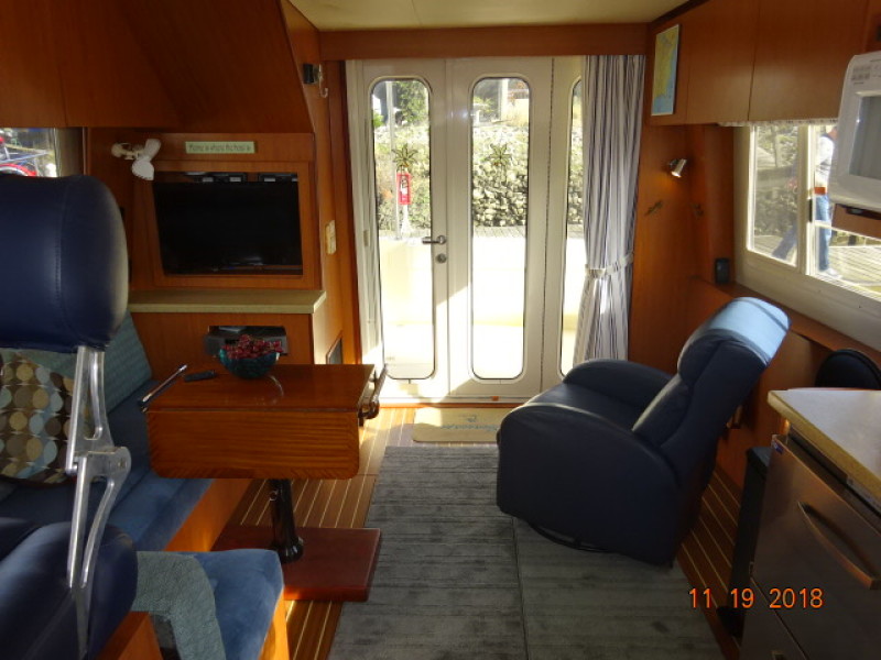 2009 Mainship Expedition