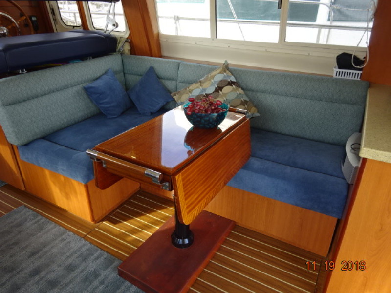 2009 Mainship Expedition