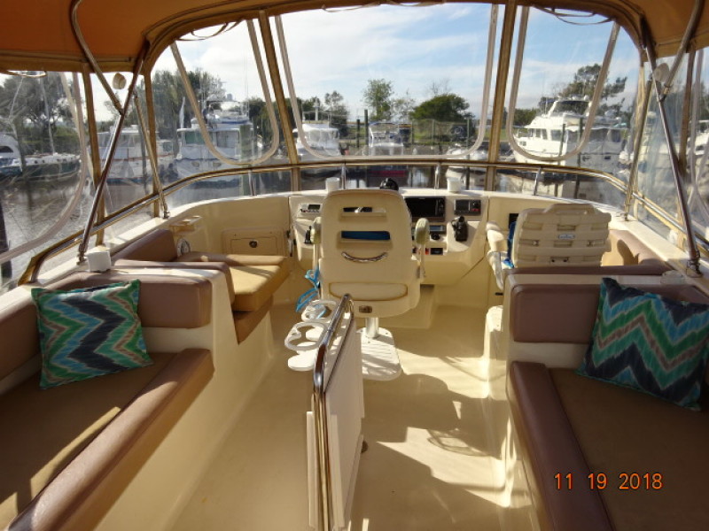 2009 Mainship Expedition