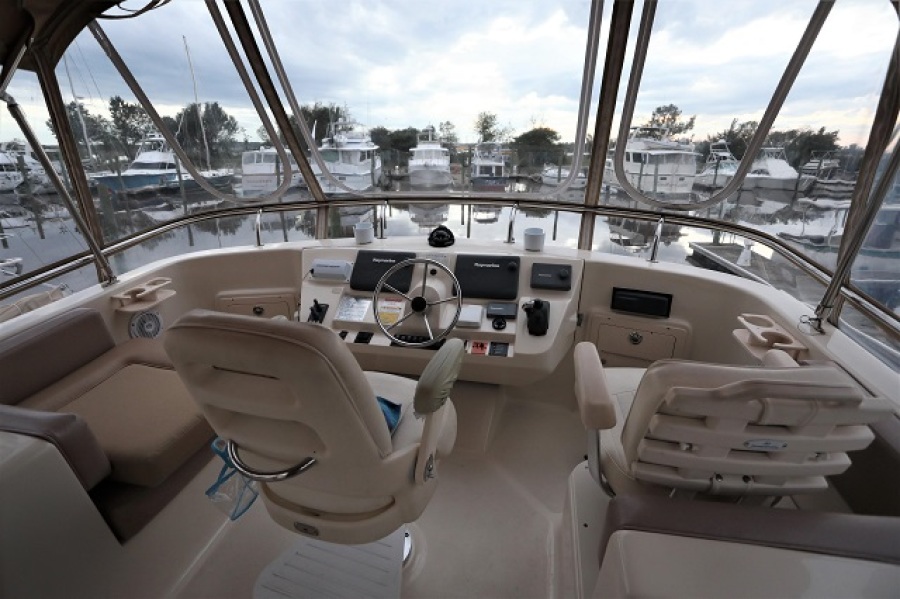 2009 Mainship Expedition