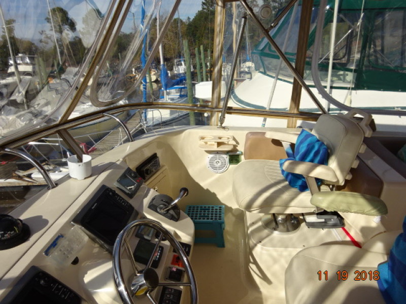 2009 Mainship Expedition