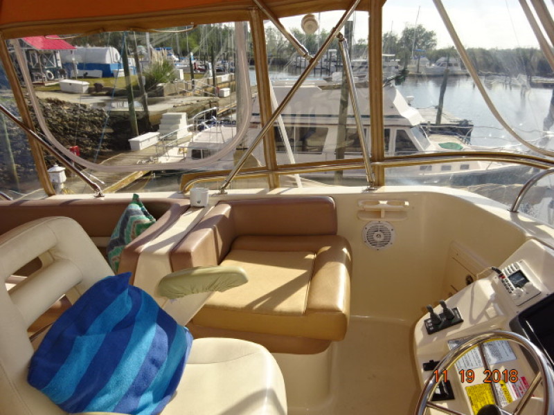 2009 Mainship Expedition