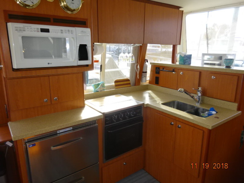 2009 Mainship Expedition