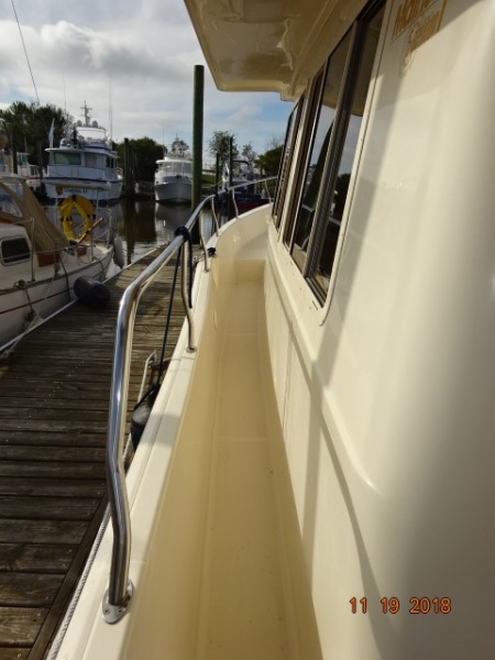 2009 Mainship Expedition