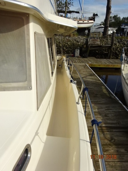 2009 Mainship Expedition