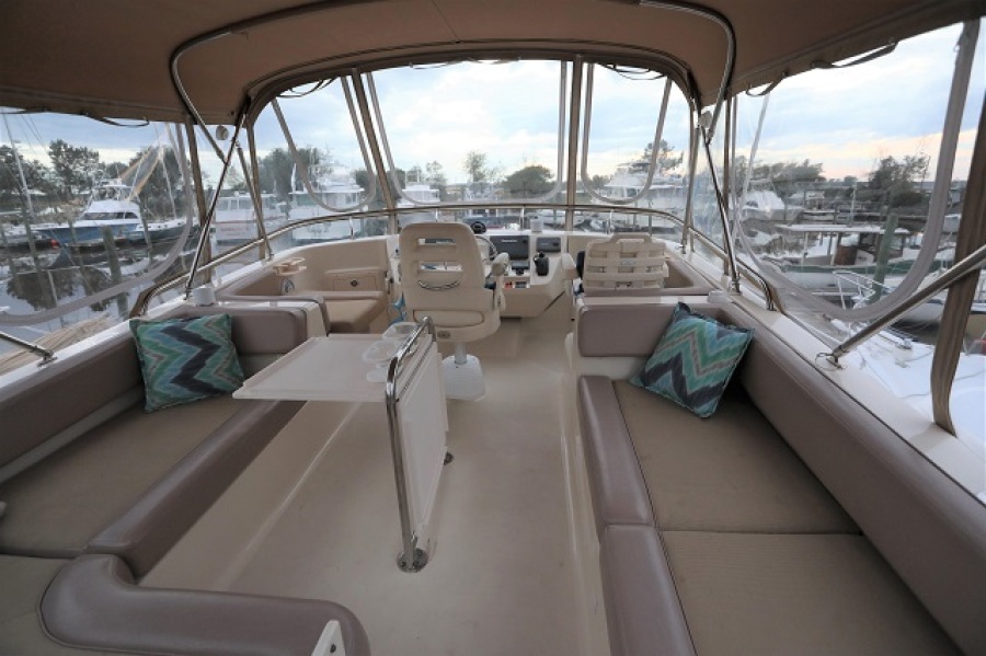 2009 Mainship Expedition