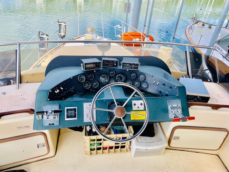 1986 Sea Ray 360 Aft Cabin