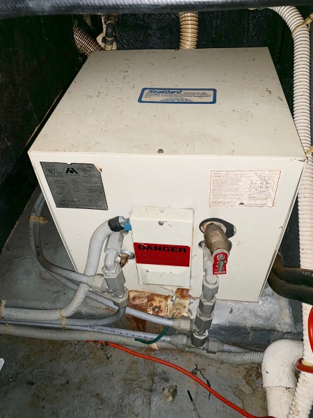 1986 Sea Ray 360 Aft Cabin