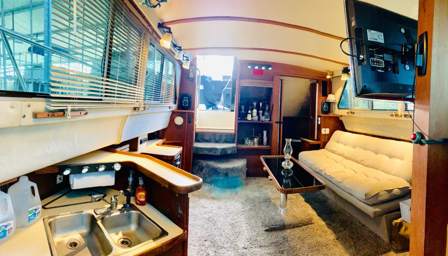 1986 Sea Ray 360 Aft Cabin