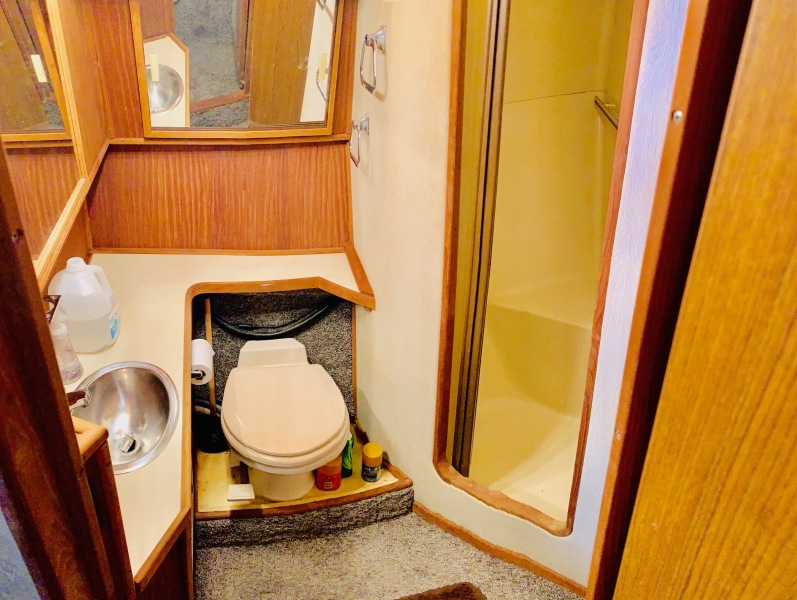 1986 Sea Ray 360 Aft Cabin