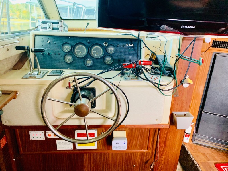 1986 Sea Ray 360 Aft Cabin