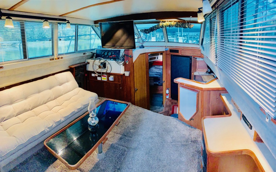 1986 Sea Ray 360 Aft Cabin