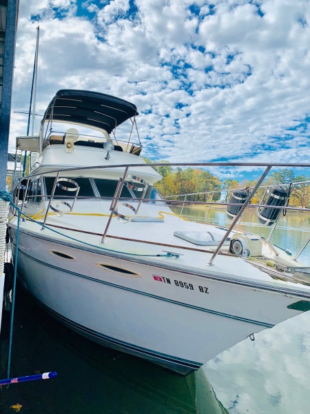 1986 Sea Ray 360 Aft Cabin