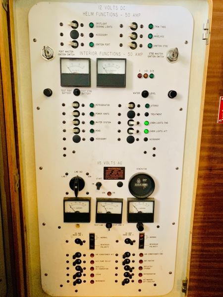 1986 Sea Ray 360 Aft Cabin