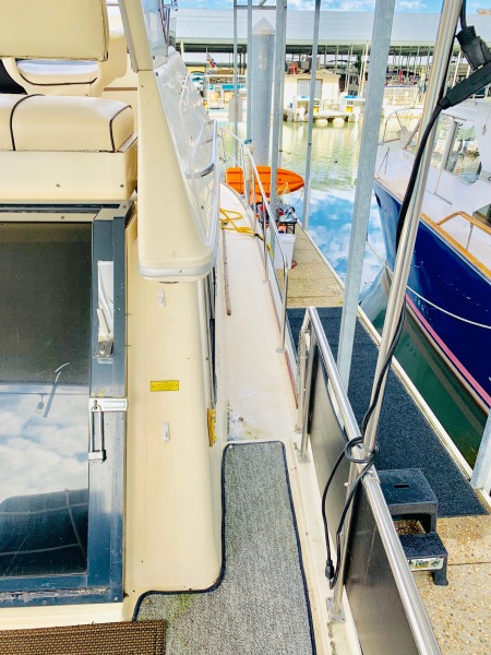 1986 Sea Ray 360 Aft Cabin