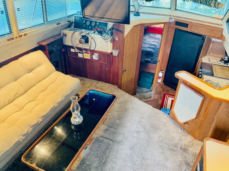 1986 Sea Ray 360 Aft Cabin