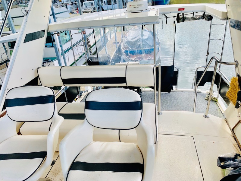 1986 Sea Ray 360 Aft Cabin