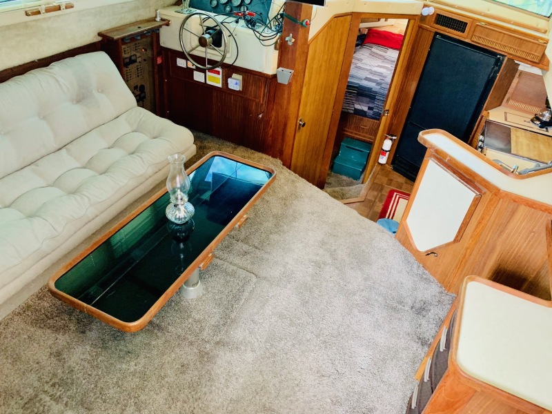 1986 Sea Ray 360 Aft Cabin