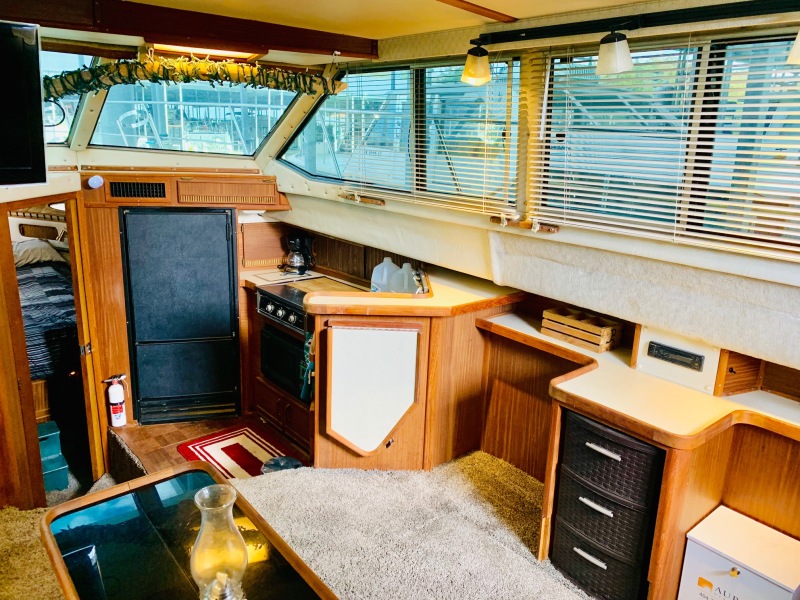 1986 Sea Ray 360 Aft Cabin