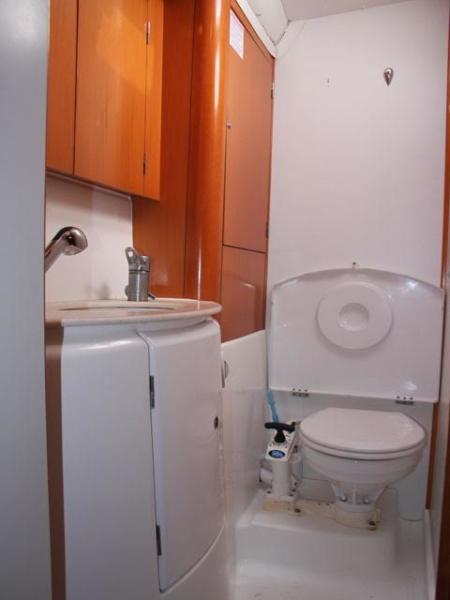 2006 Lagoon 440 - Photo 25
