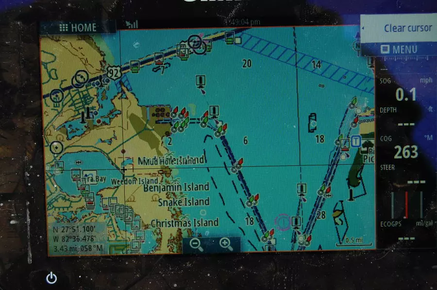 2017 Sun Tracker 22 DLX Fishin Barge