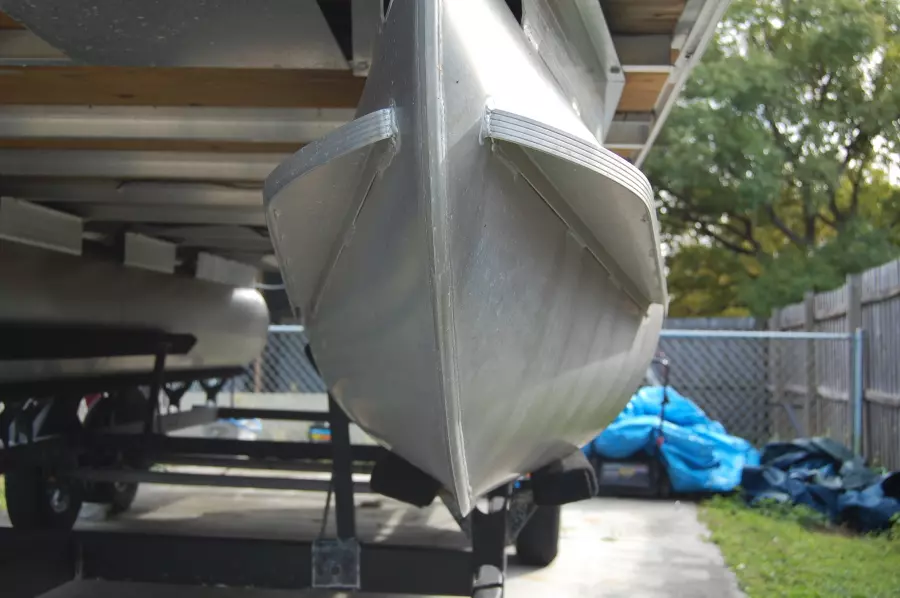 2017 Sun Tracker 22 DLX Fishin Barge