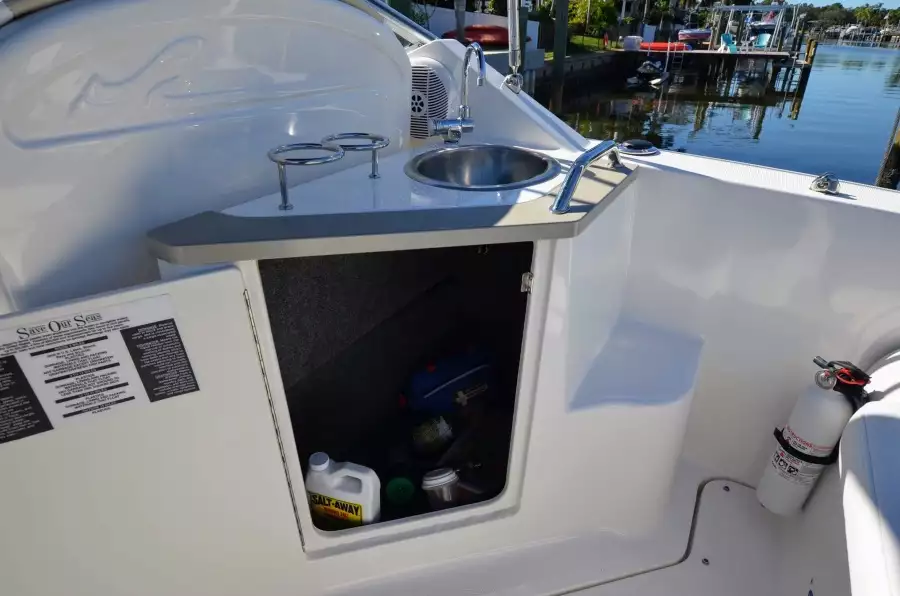 2008 Sea Ray 240 Sundancer