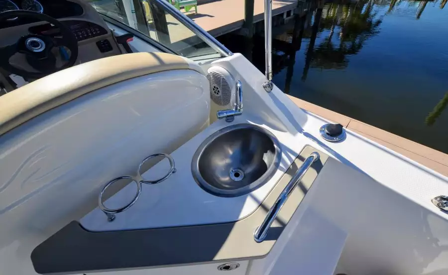 2008 Sea Ray 240 Sundancer