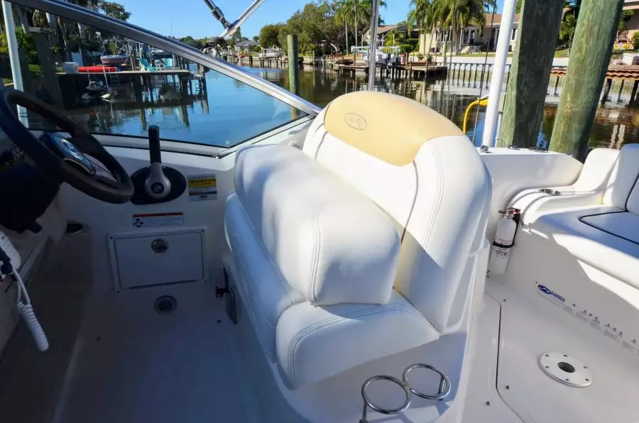2008 Sea Ray 240 Sundancer