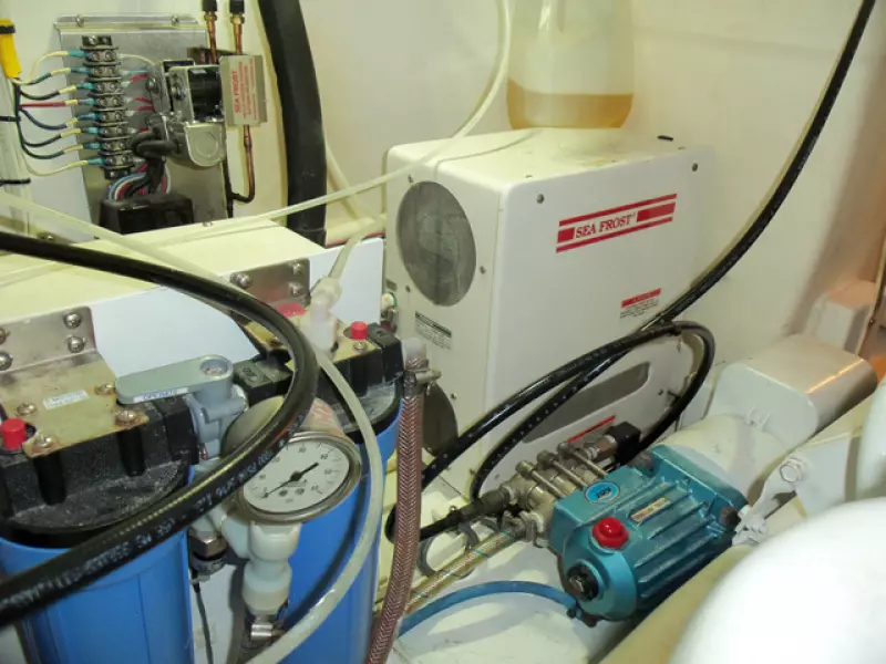 Outboard of Starboard Engine