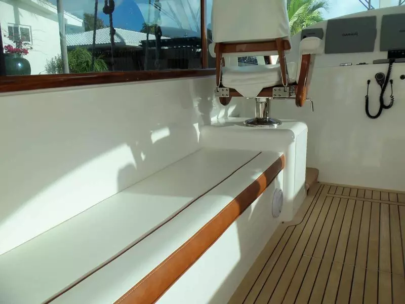 Helm Deck Seating Port