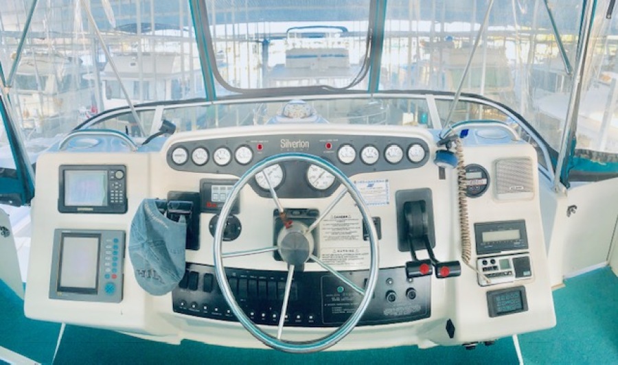1997 Silverton 372