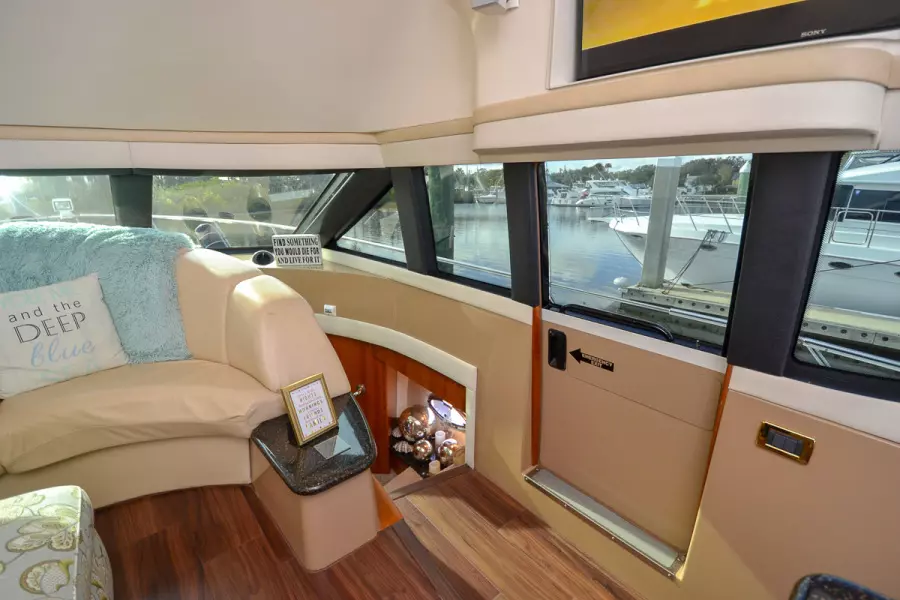 Skylounge Door