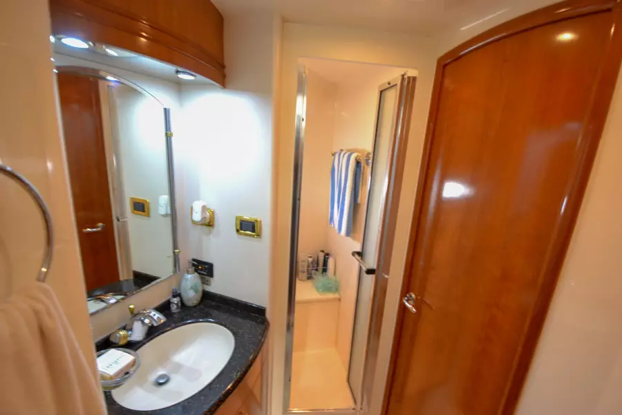 Guest Shower