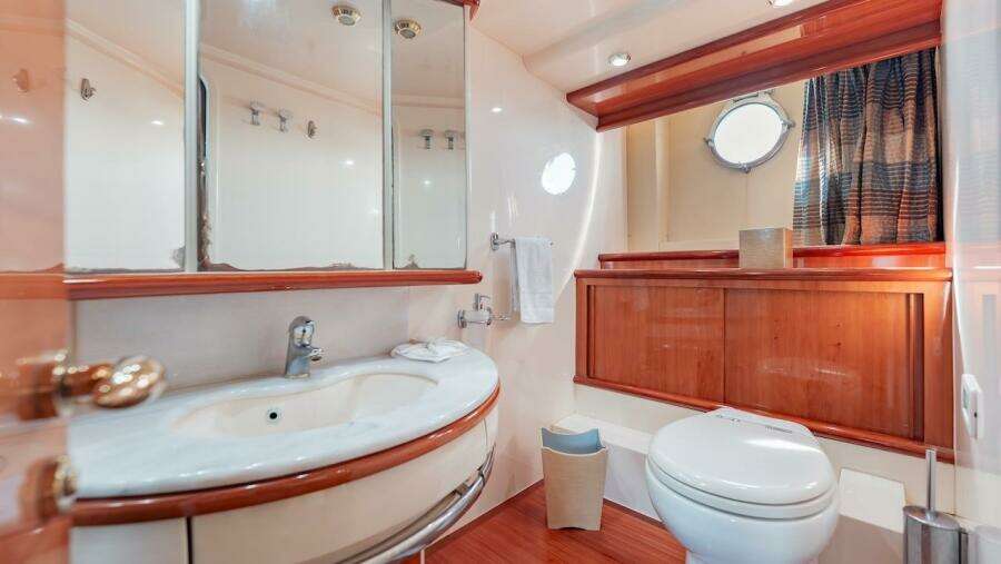 Alana Rose 62ft Azimut Yacht For Sale
