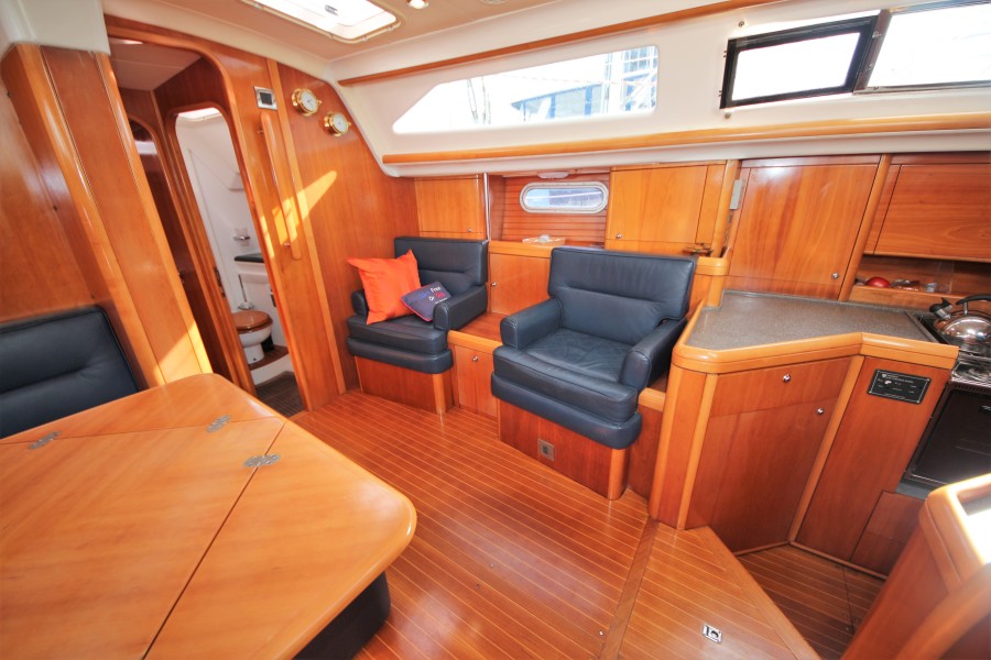 Main Salon Starboard