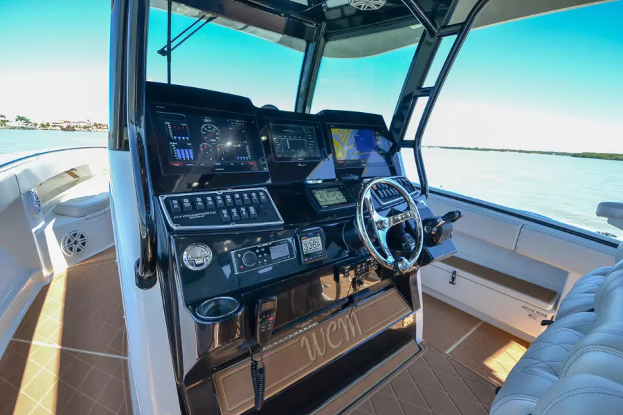 2018 Hydra-Sports 4200 Siesta