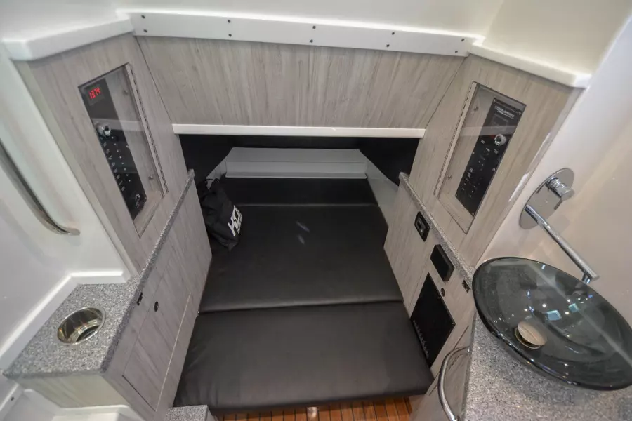 2018 Hydra-Sports 4200 Siesta