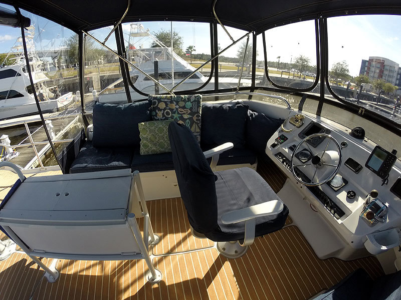1998 Mainship 350