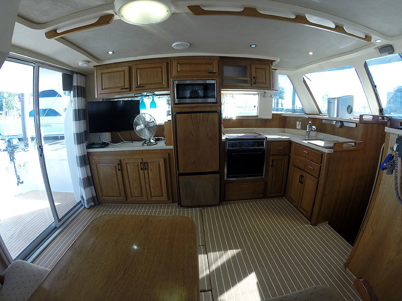 1998 Mainship 350