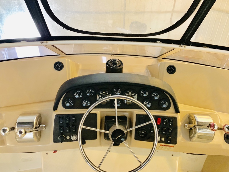 2006 Carver 41